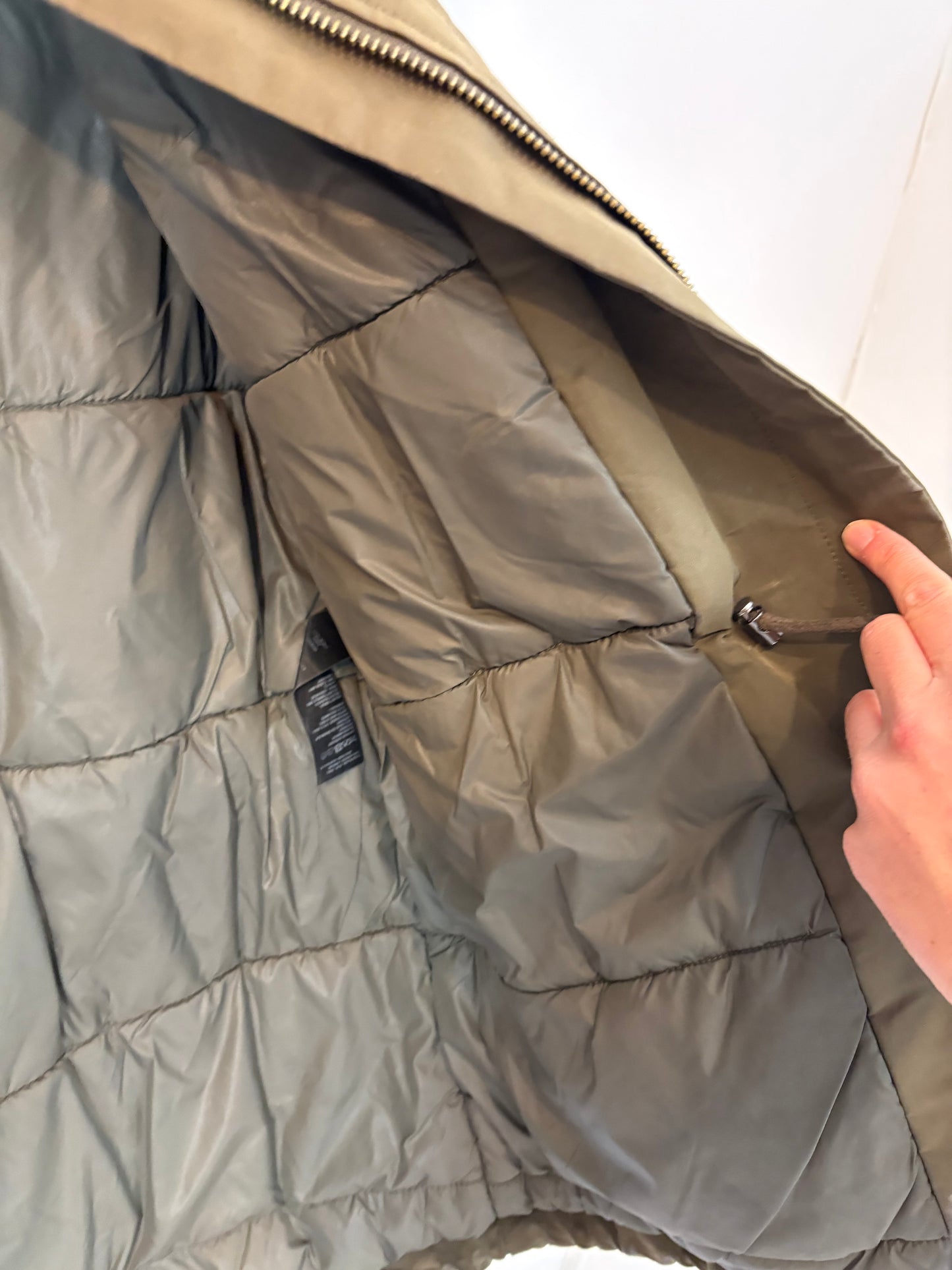 THE KOOPLES. Parka acolchada verde caqui. T L