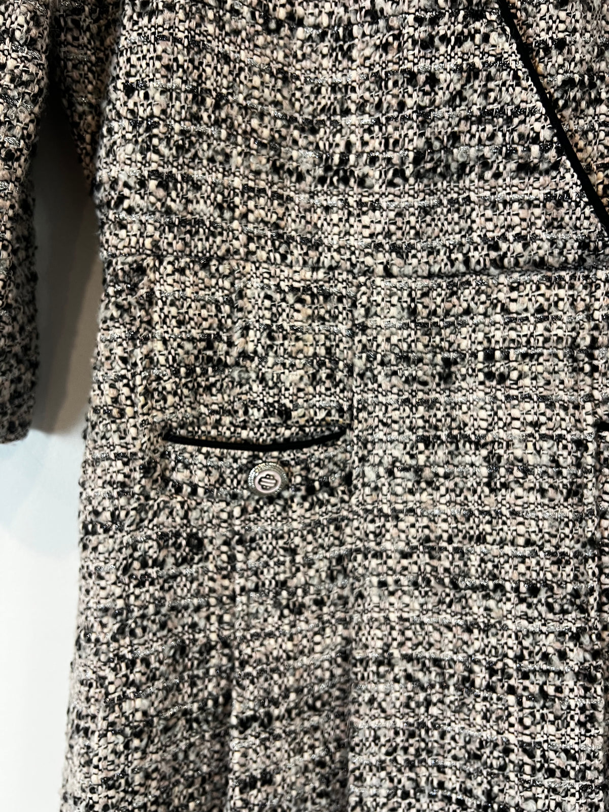 MAJE. Conjunto vestido y chaqueta tweed