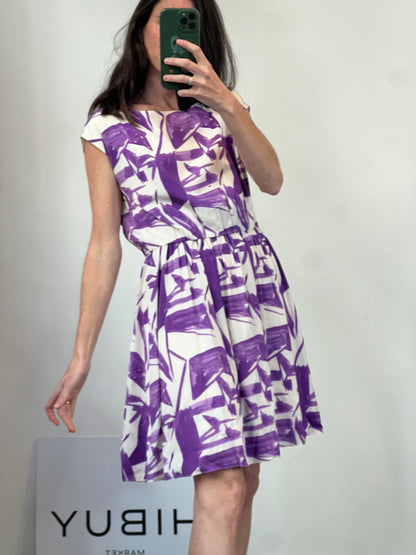 ALICE + OLIVIA . Vestido corto seda estampado