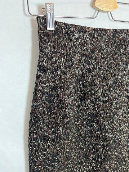 CORTANA. Textured midi pencil skirt. Size 38