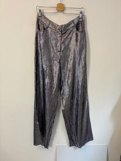 INTROPIA. Pantalón fluido brillo