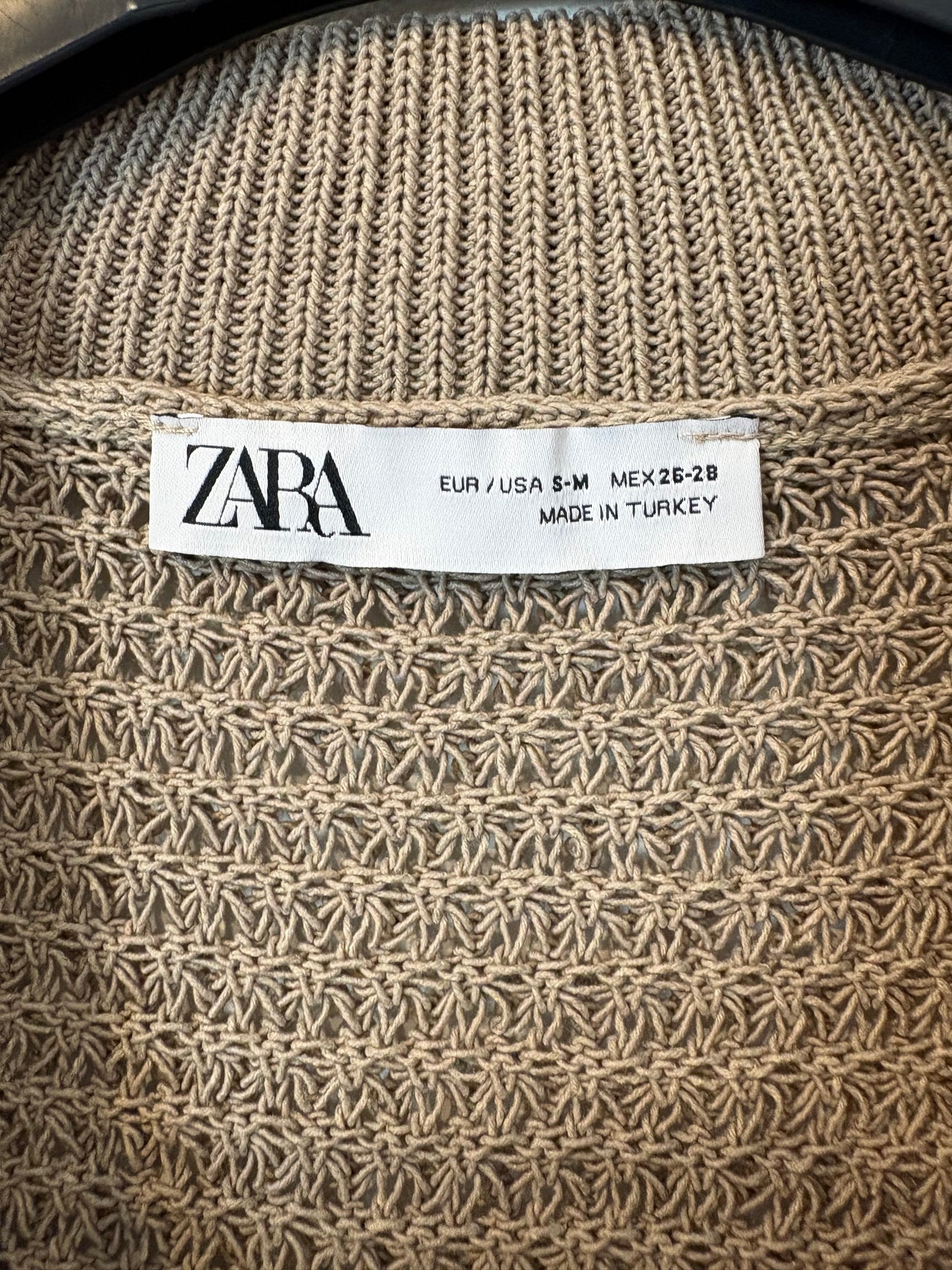 ZARA. Tan open-knit top. TS/M