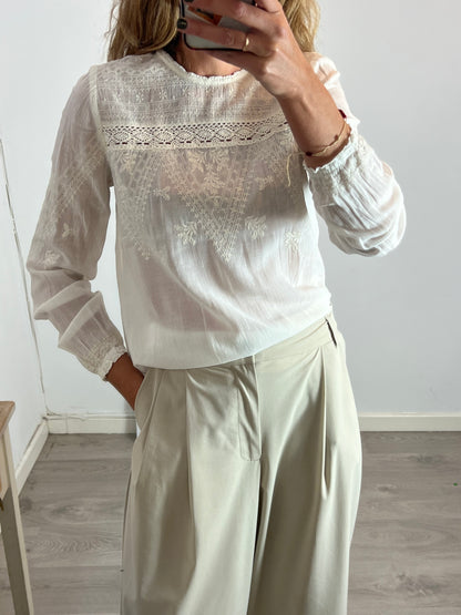 TINTORETTO. Embroidered beige blouse T.38