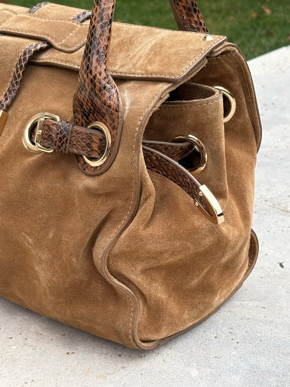 JIMMY CHOO. Bolso de mano en ante y pitón