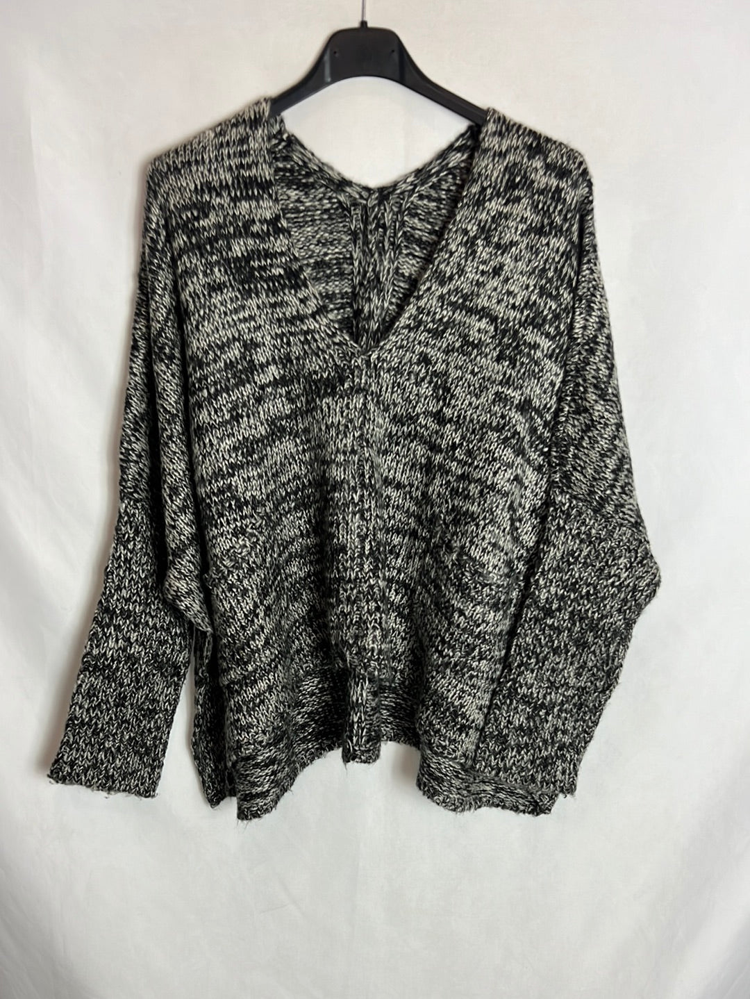 OTRAS. Jersey jaspeado lana escote pico. T U ( M)