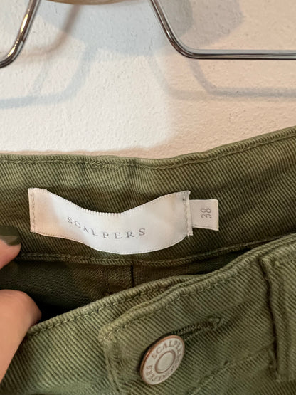 SCALPERS. Pantalón verde denim. T 38