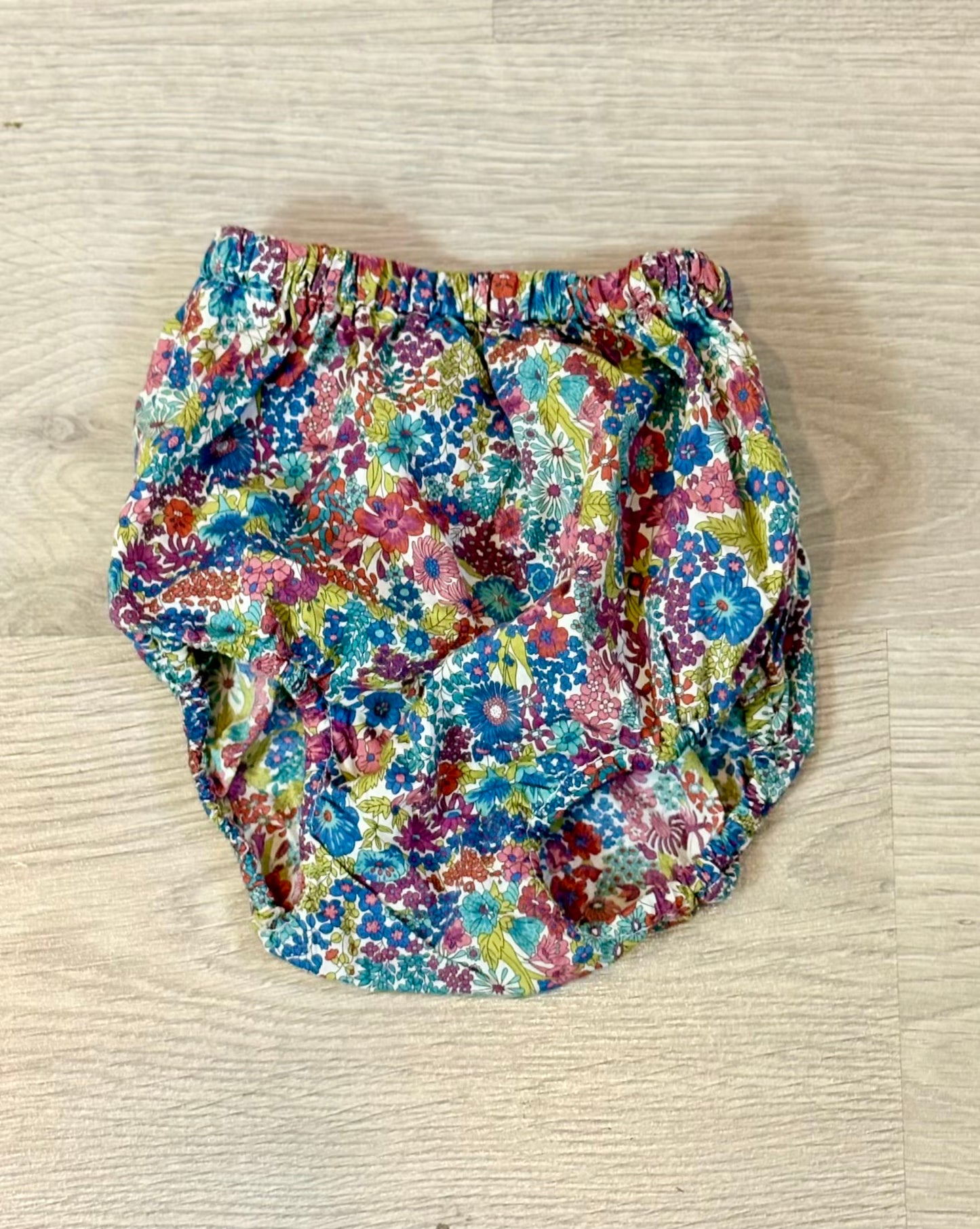MAGIC STORIES. Culetin flores Liberty T.6-36 meses