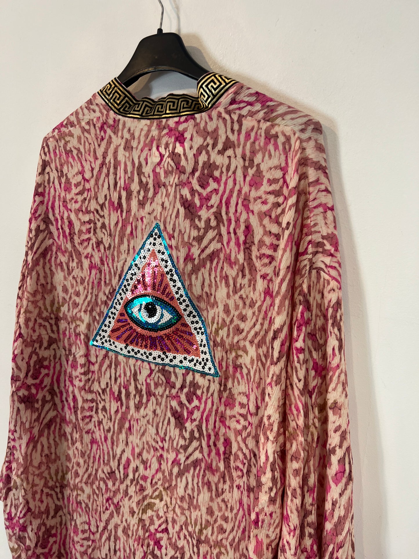 CATUCA. Kimono estampado detalle espalda. T M/L