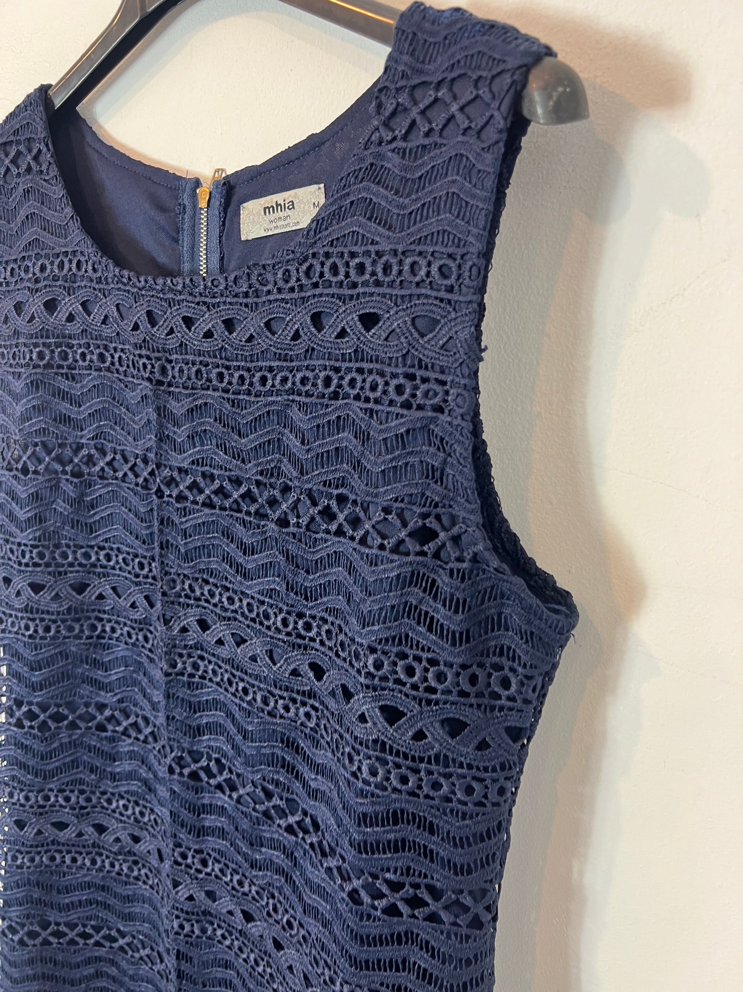 MHIA. Vestido corto encaje azul  T.m