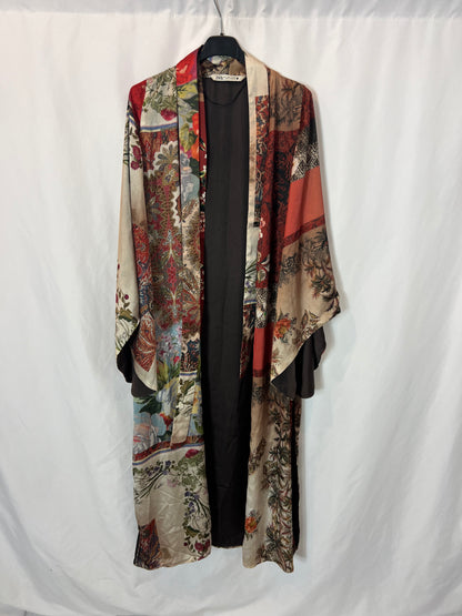ZARA. Kimono fluido estampado T.s