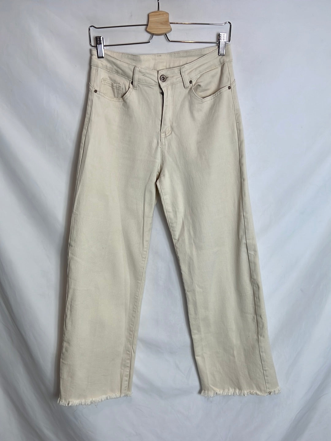 OTHERS. Beige denim with fringes. Size 38