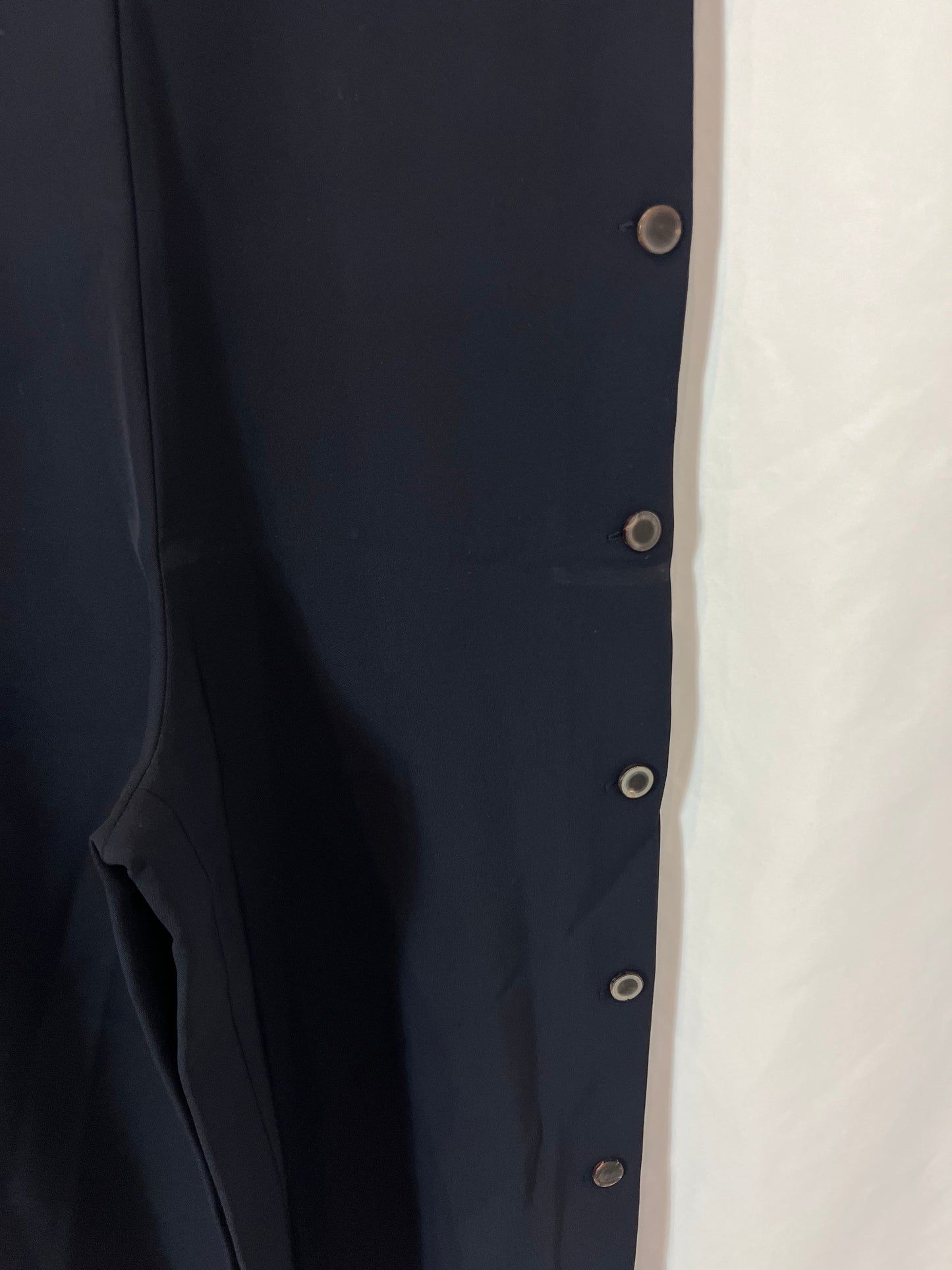 MASSIMO DUTTI. Mono azul culotte botonadura lateral. T 38