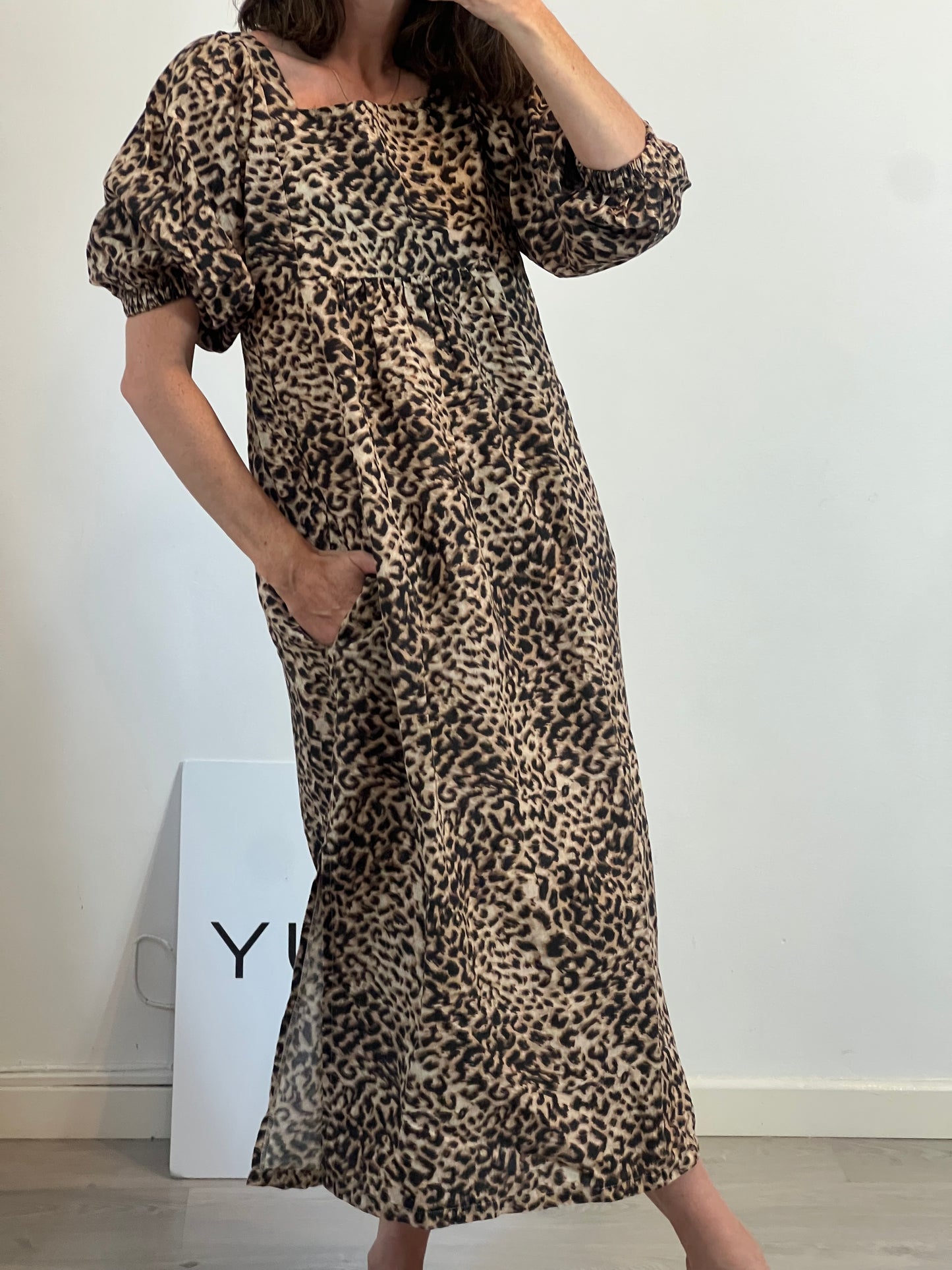 MARÁVIC. Vestido midi animal print T.xs