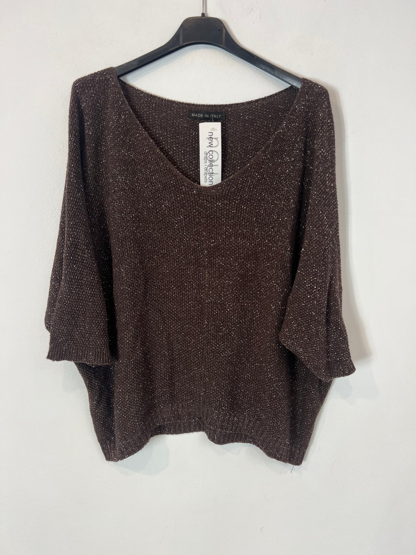 OTRAS. Top marrón hilos brillo. T M/L