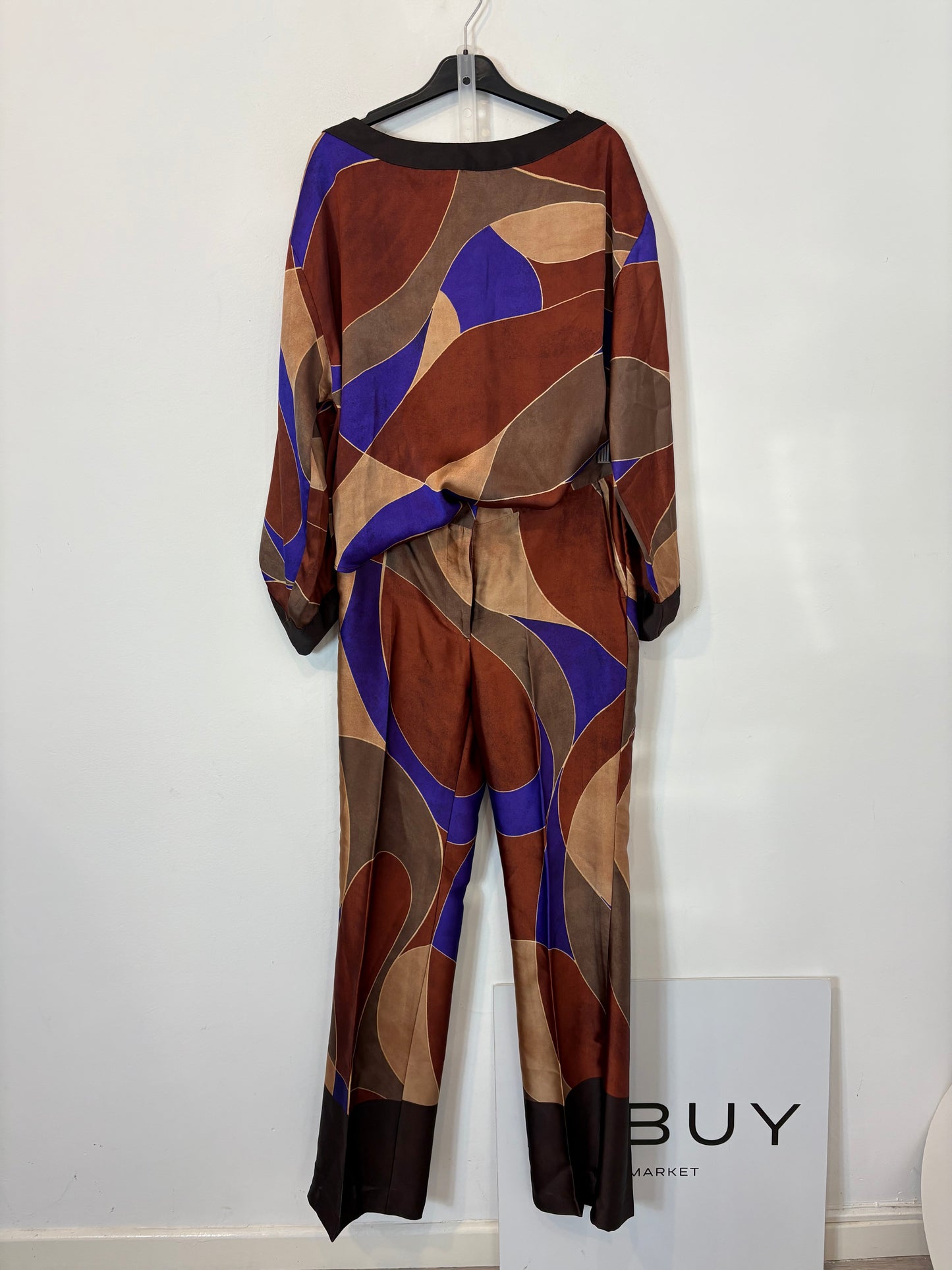 ZARA. Conjunto satinado estampado geométrico