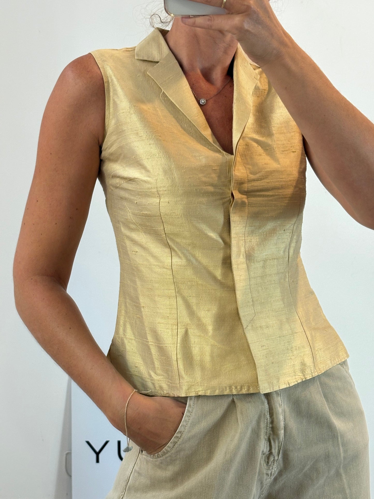 TEIDE. Gold silk top, size 38