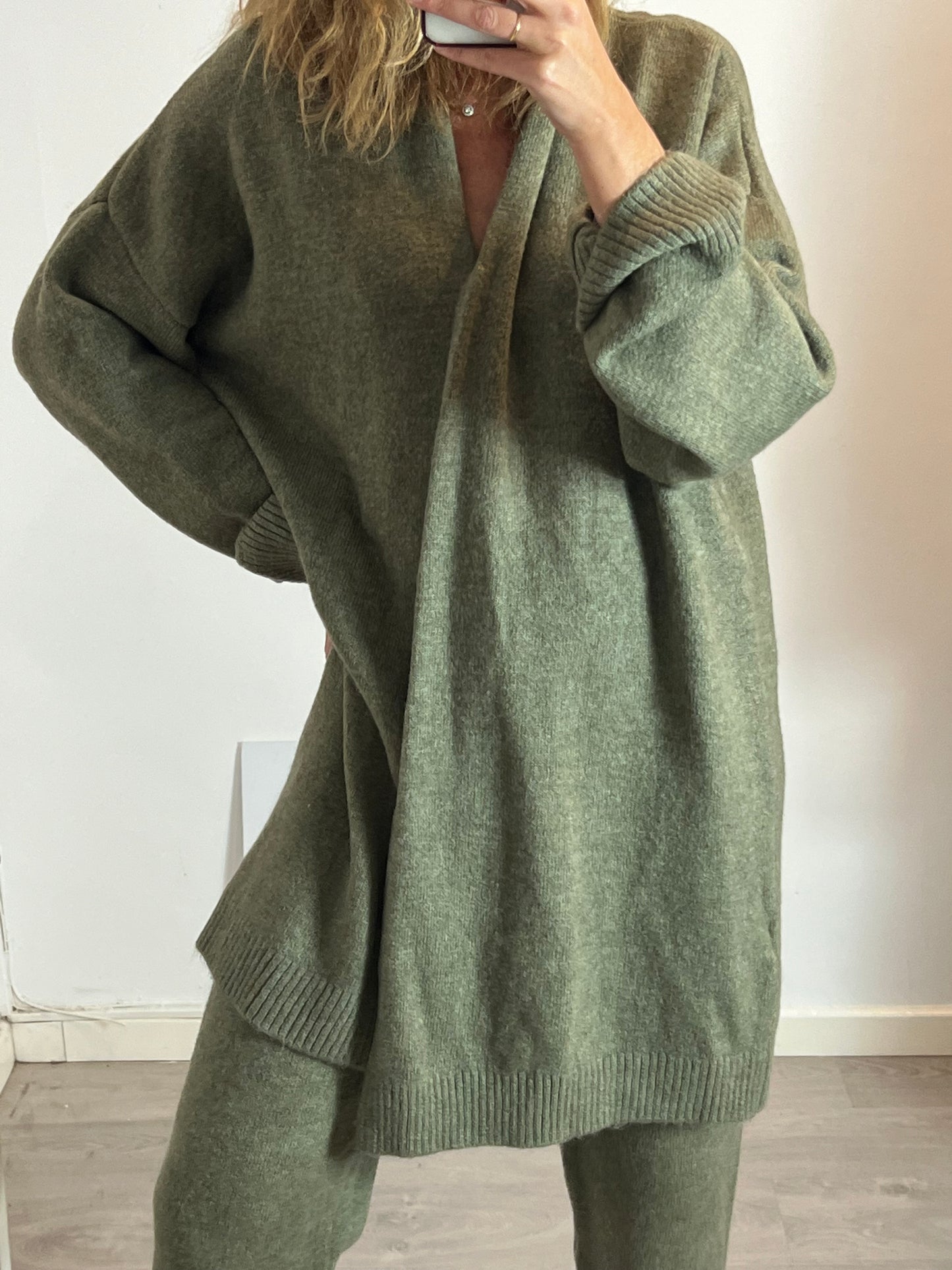 MANGO. Cárdigan verde troquelado T.m