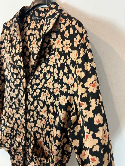 LOVE STORIES. Tm flower print black blouse
