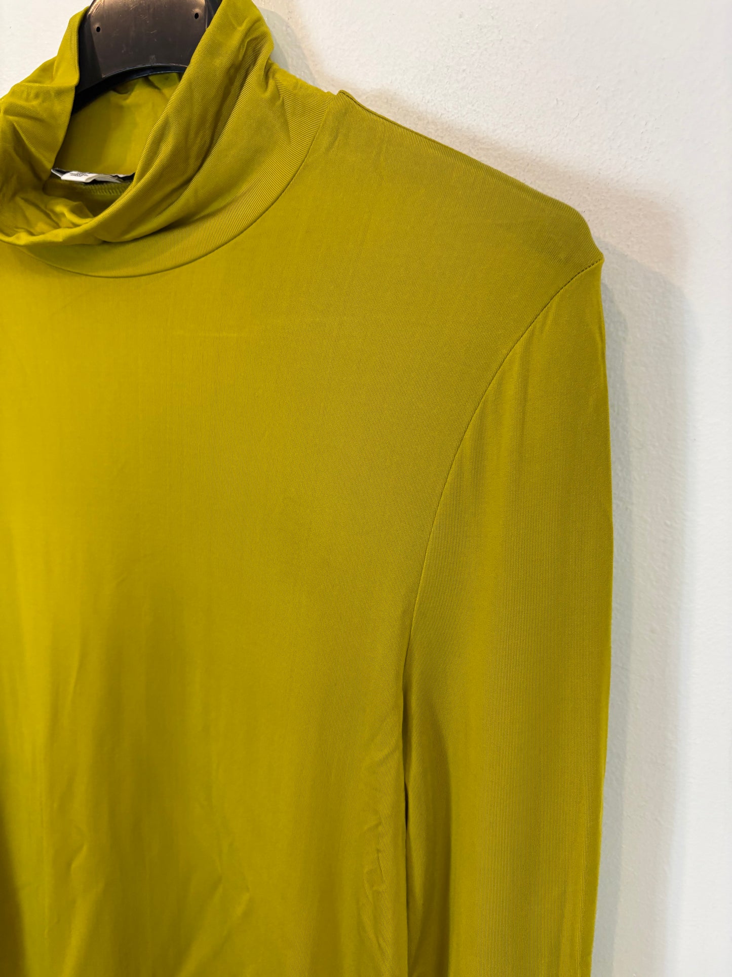 & OTHER STORIES. Top verde licra T.36