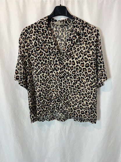 PULL&BEAR. Blusa animal print fluida. T M