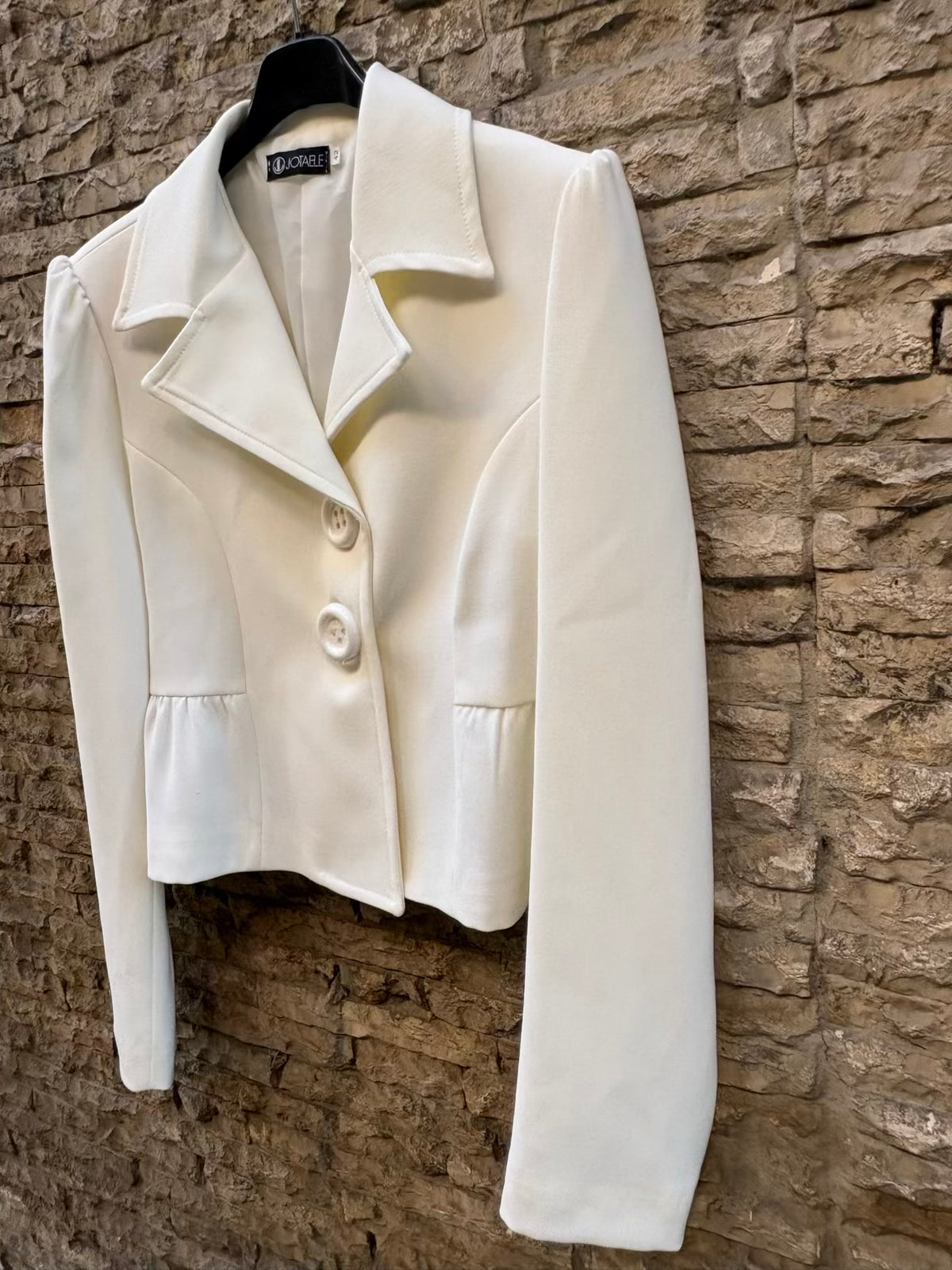 Chaqueta blanca botones