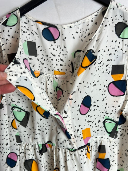 OTRAS. Blusa sin mangas dibujos. TM