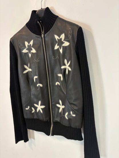 OTRAS. Chaqueta  doble textura bordada