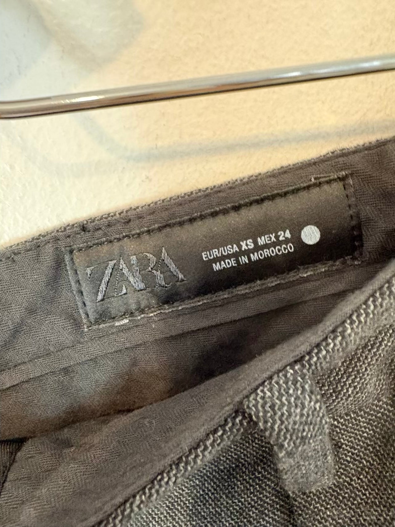 ZARA. Pantalón sastre gris marengo