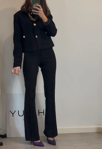 ZARA. Pantalón negro pinzas