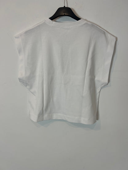 OTHERS. White low-cut t-shirt. TS