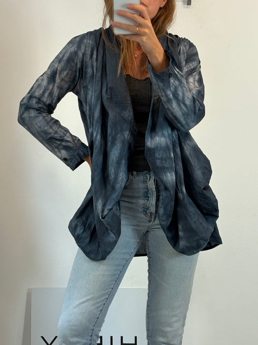 BOSS ORANGE. Kimono azul detalle mangas