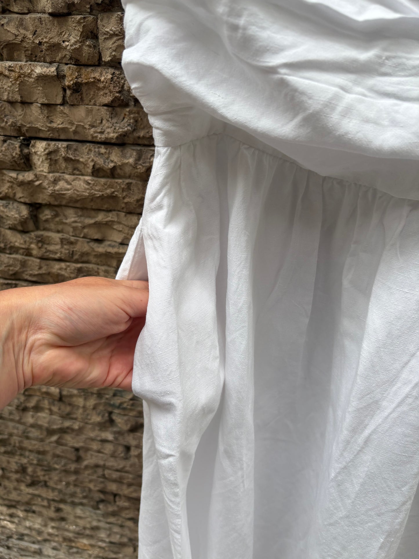 THE NEW SOCIETY. Vestido largo  blanco lino