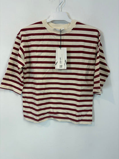 ZARA. Camiseta rayas burdeos. T 7 años