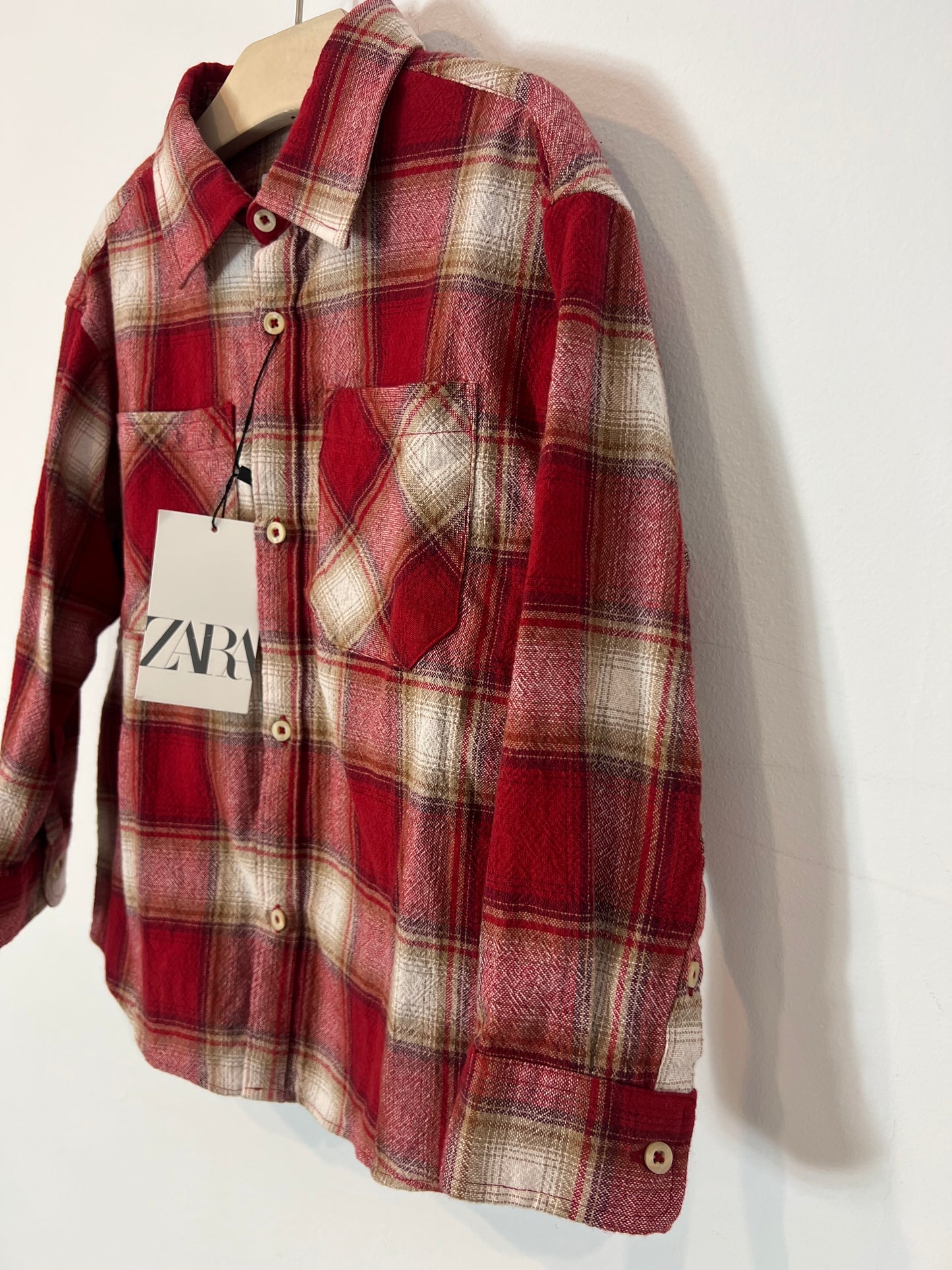 ZARA. Camisa textura cuadros. T 6 años