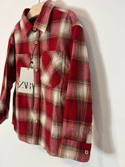 ZARA. Camisa textura cuadros. T 6 años