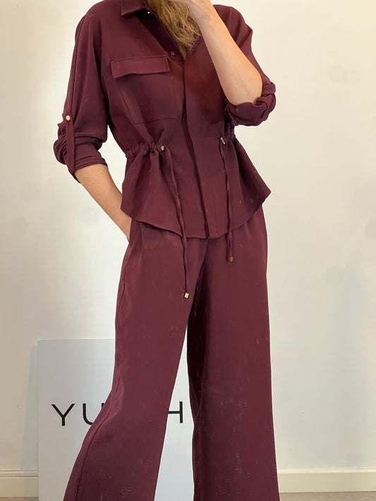 ZARA. A fluid burgundy total look. TM