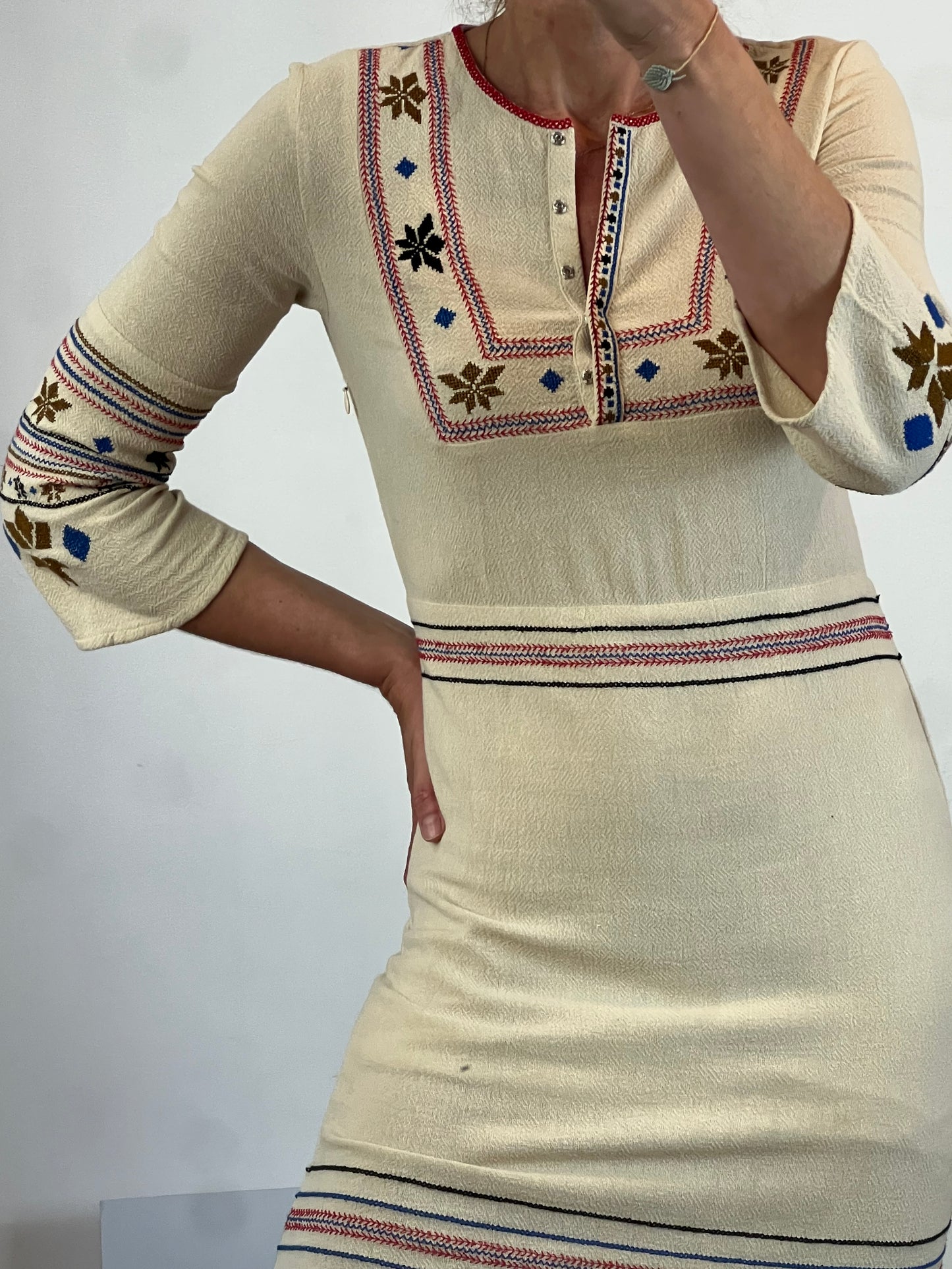 OTRAS. Vestido midi beige estampado. T XS/S