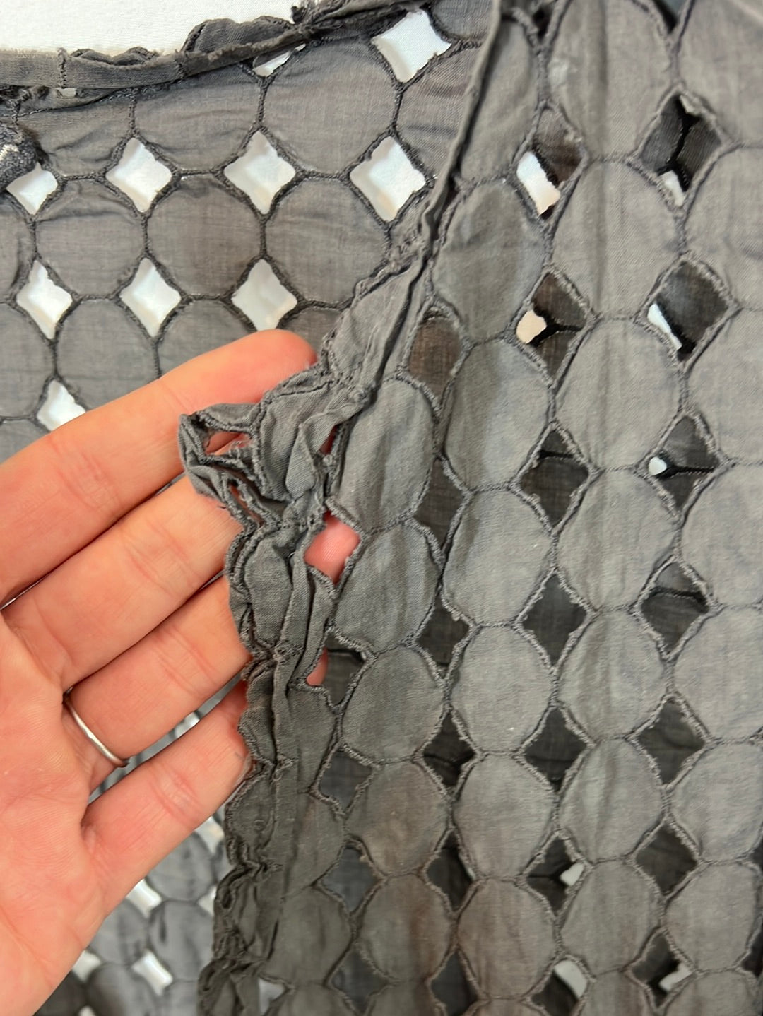 TCN. Short grey die-cut dress. Size M