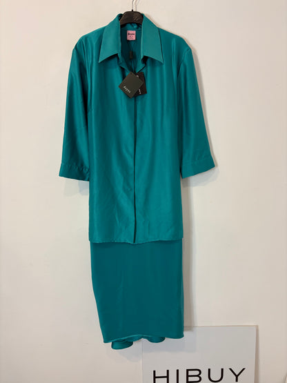 DUYOS. Vestido satinado dos piezas