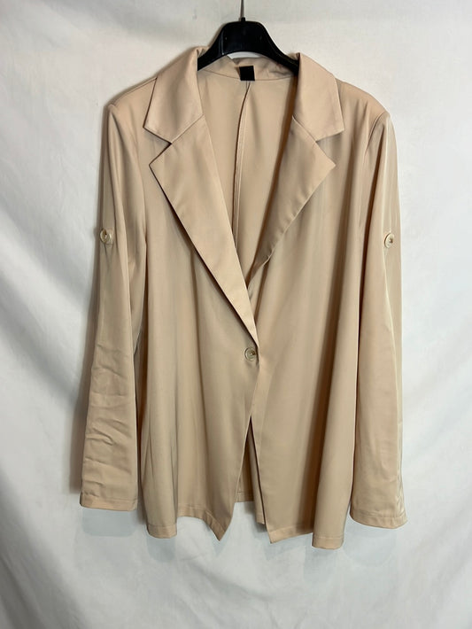 SHEIN. Fluid beige blazer. T.L.