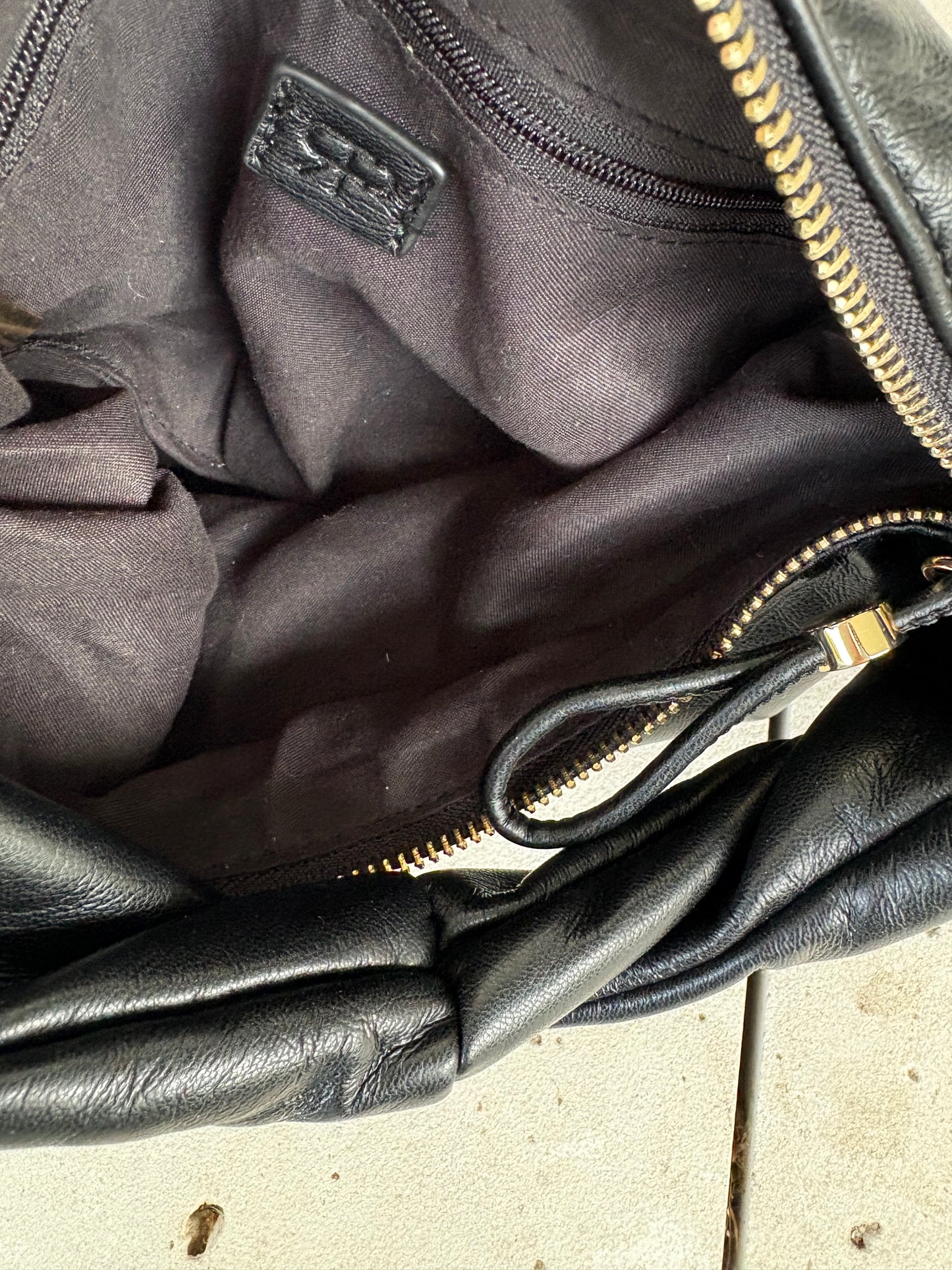 PARFOIS. Bolso negro mini