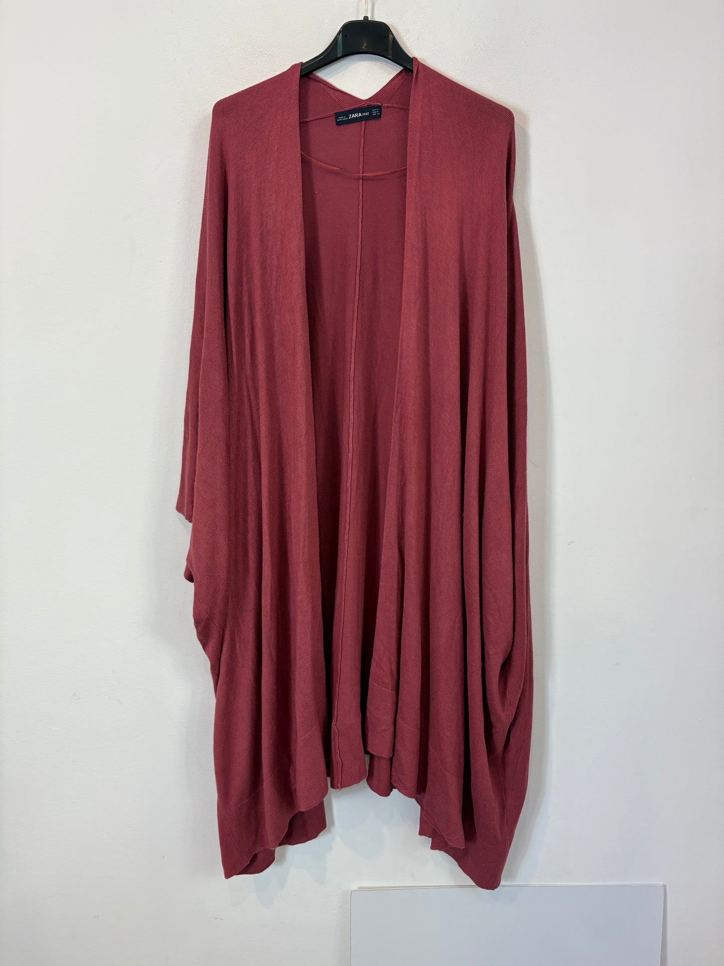 ZARA. Kimono largo fluido