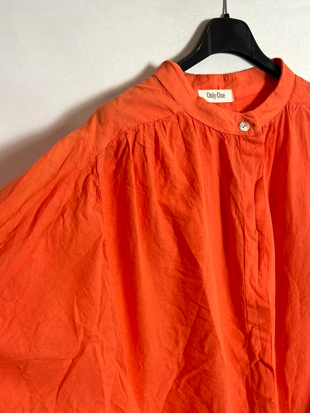 ONLY ONE. Orange Flowy Blouse Tu(s/m)