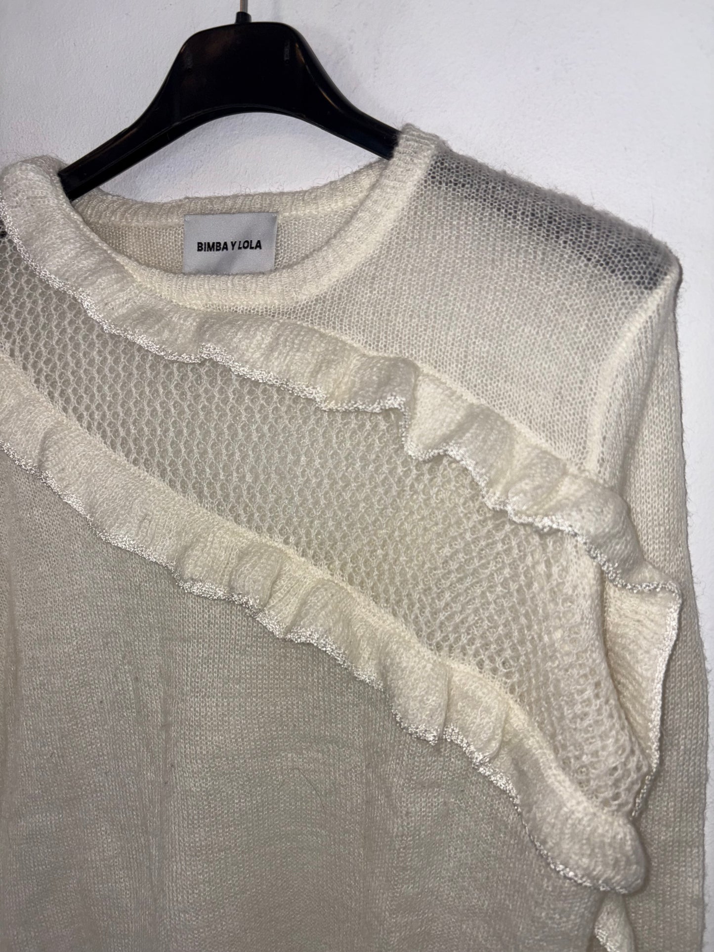 BIMBA Y LOLA. Ecru ruffled sweater. XS