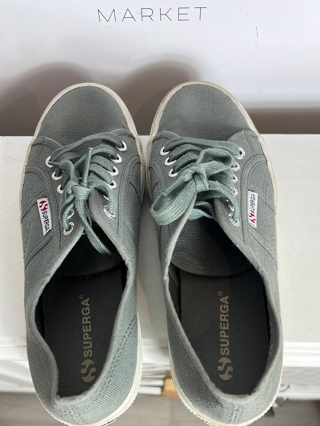 SUPERGA. Zapatillas grises. T 39