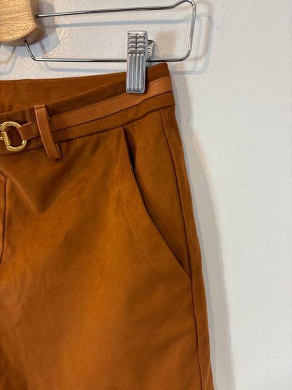 OTRAS. Conjunto camel efecto piel. T S