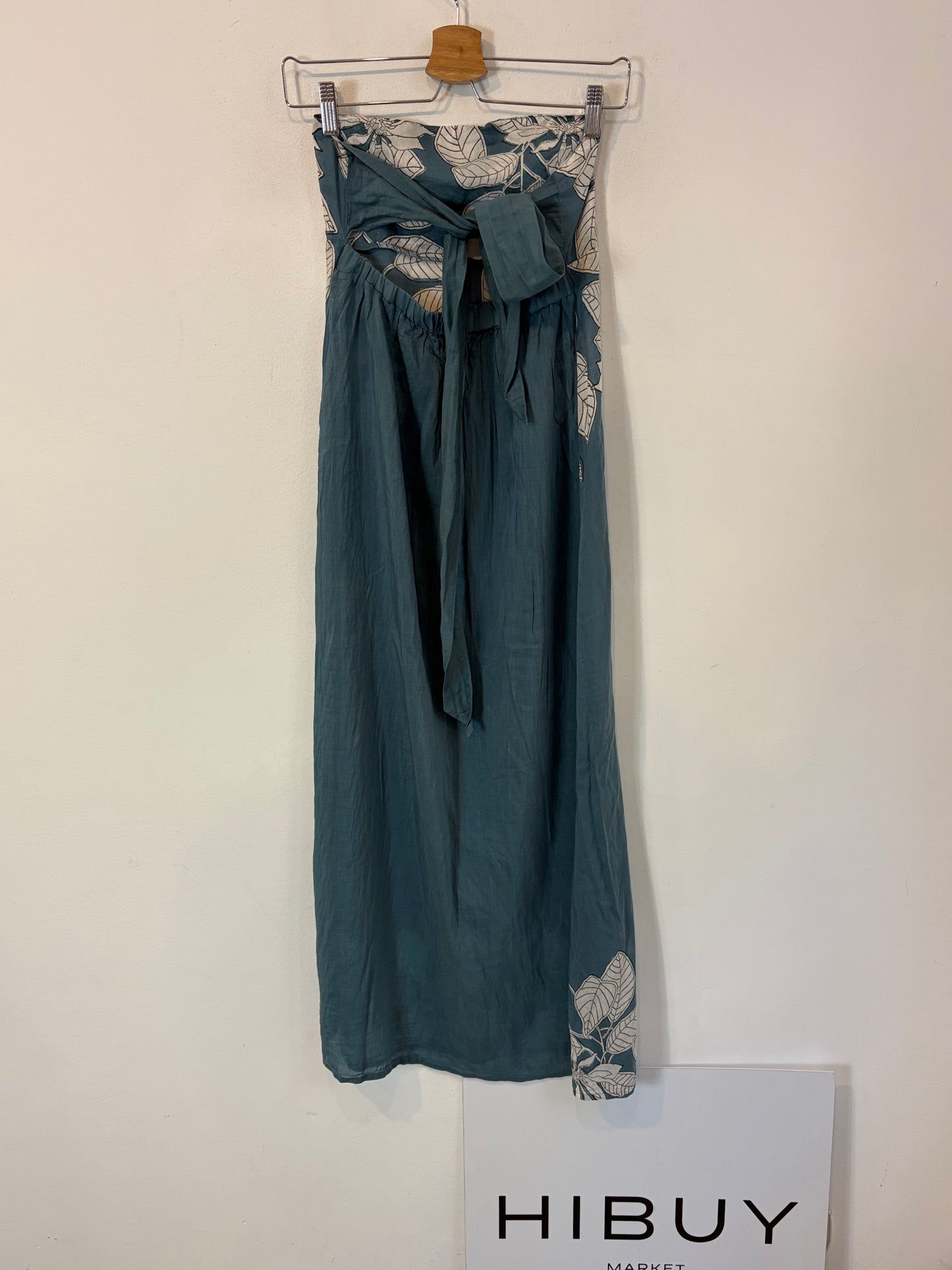 BABBAKI. Vestido midi azul palabra de honor