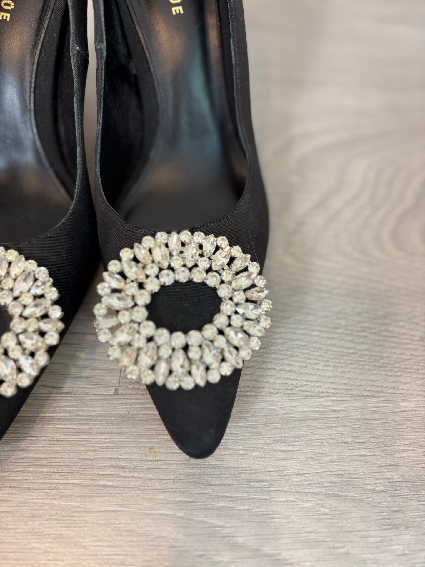 UTERQÜE. Zapatos negro joya T.38