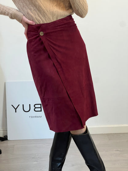 FORTE FORTE. Falda midi piel burdeos