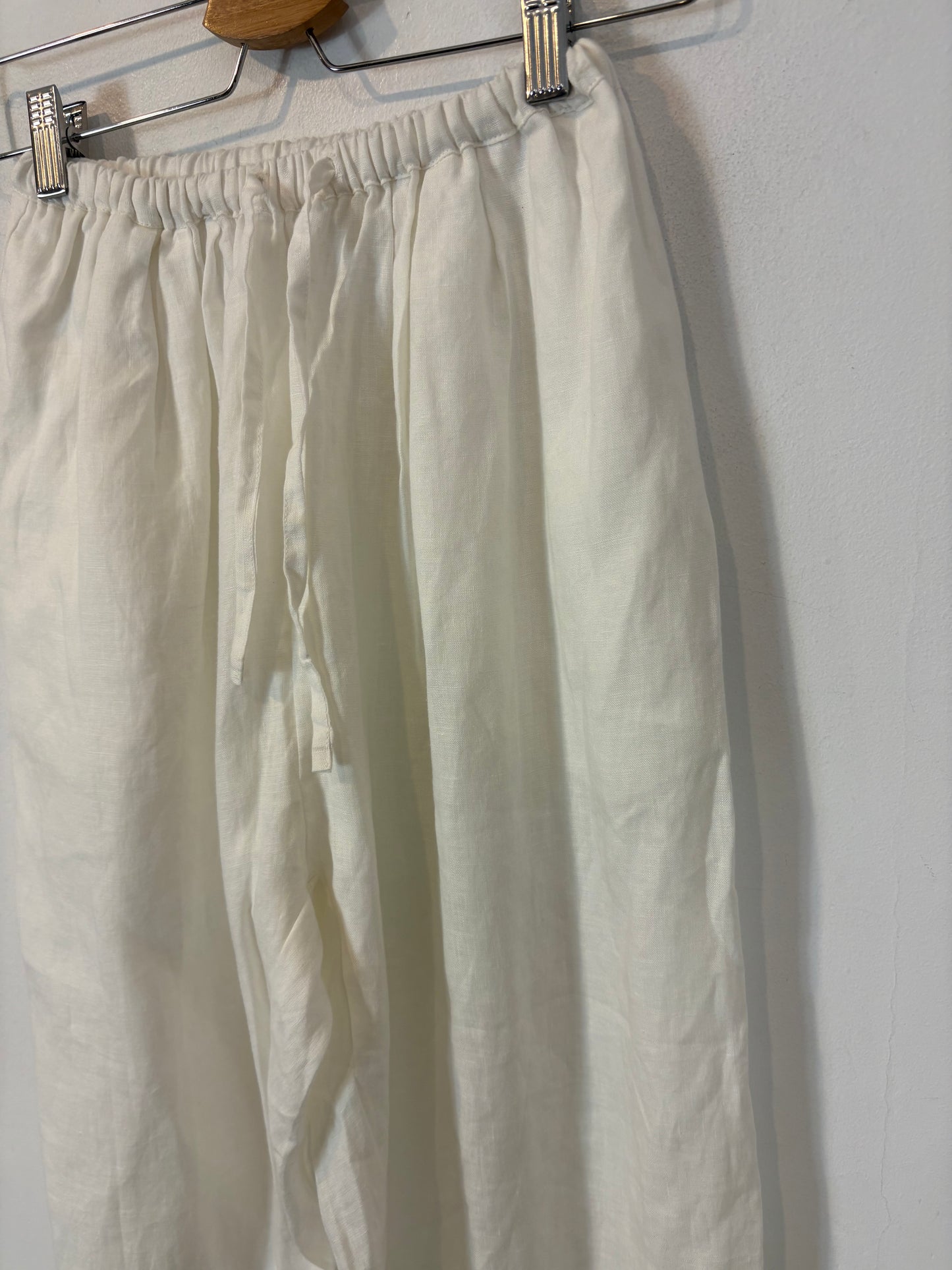 NOSS LABEL. Pantalón blanco lino